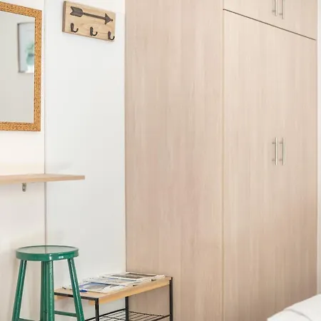 Apartment Cozy Acropolis Studio By Cloudkeys